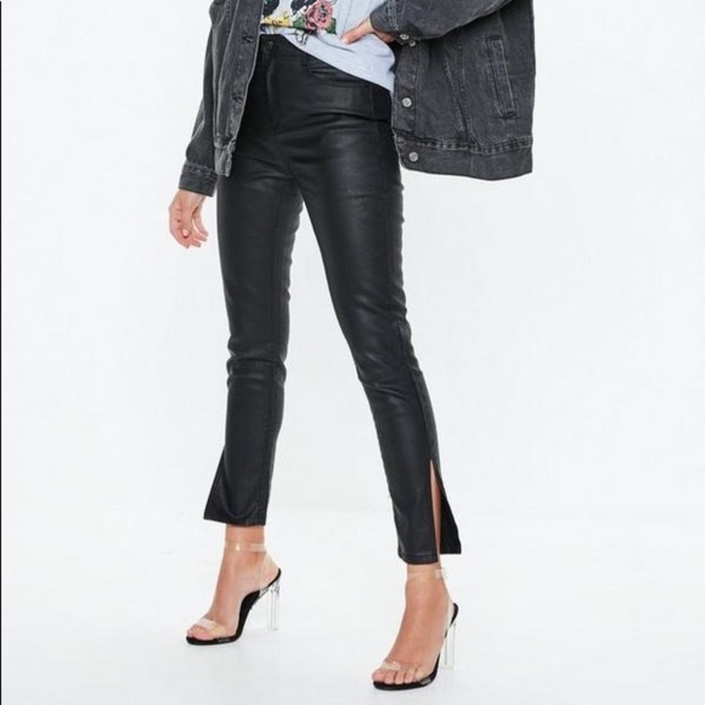 Misguided High waisted Coated Jeans